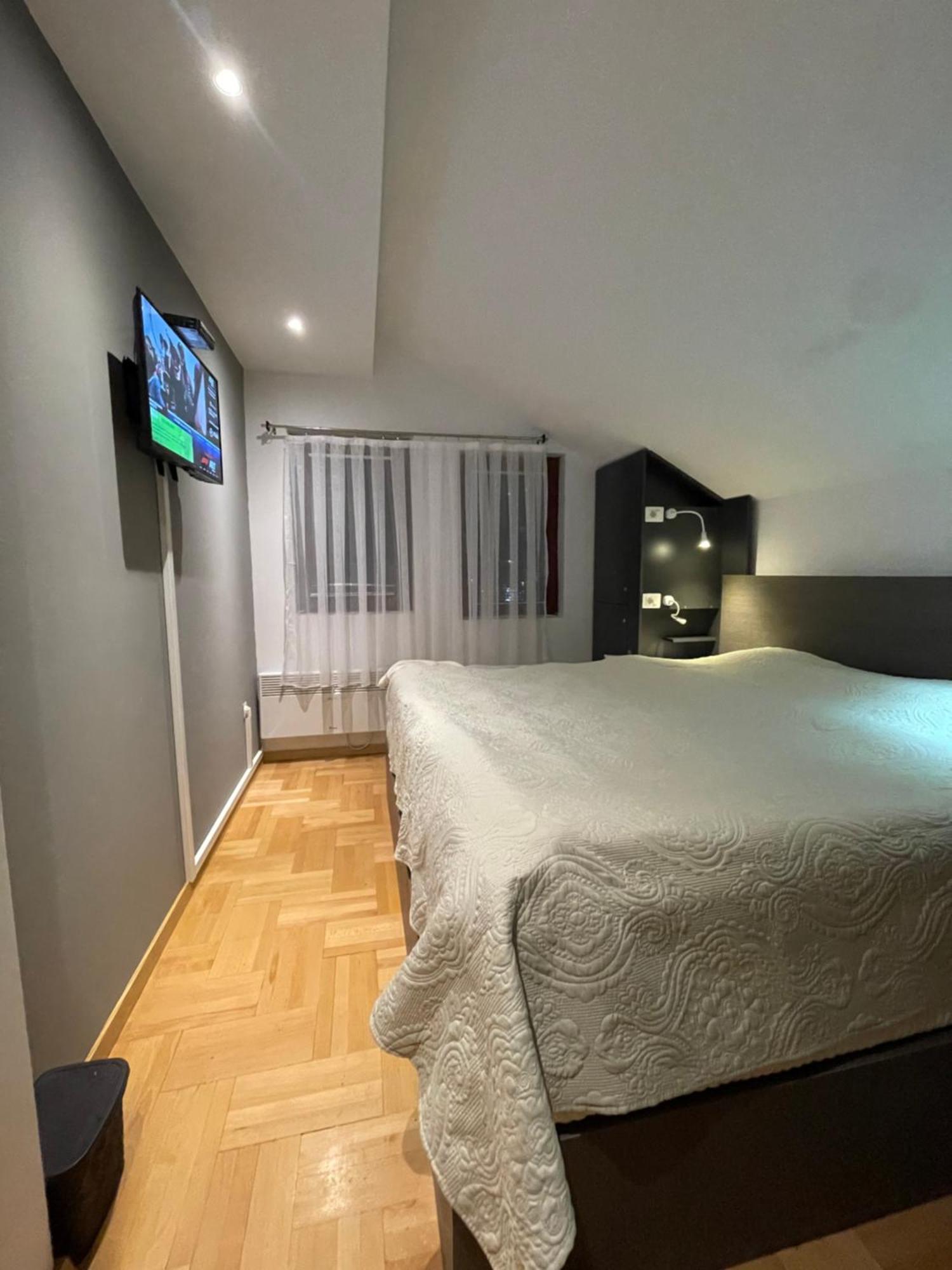 Town Hostel بتش المظهر الخارجي الصورة