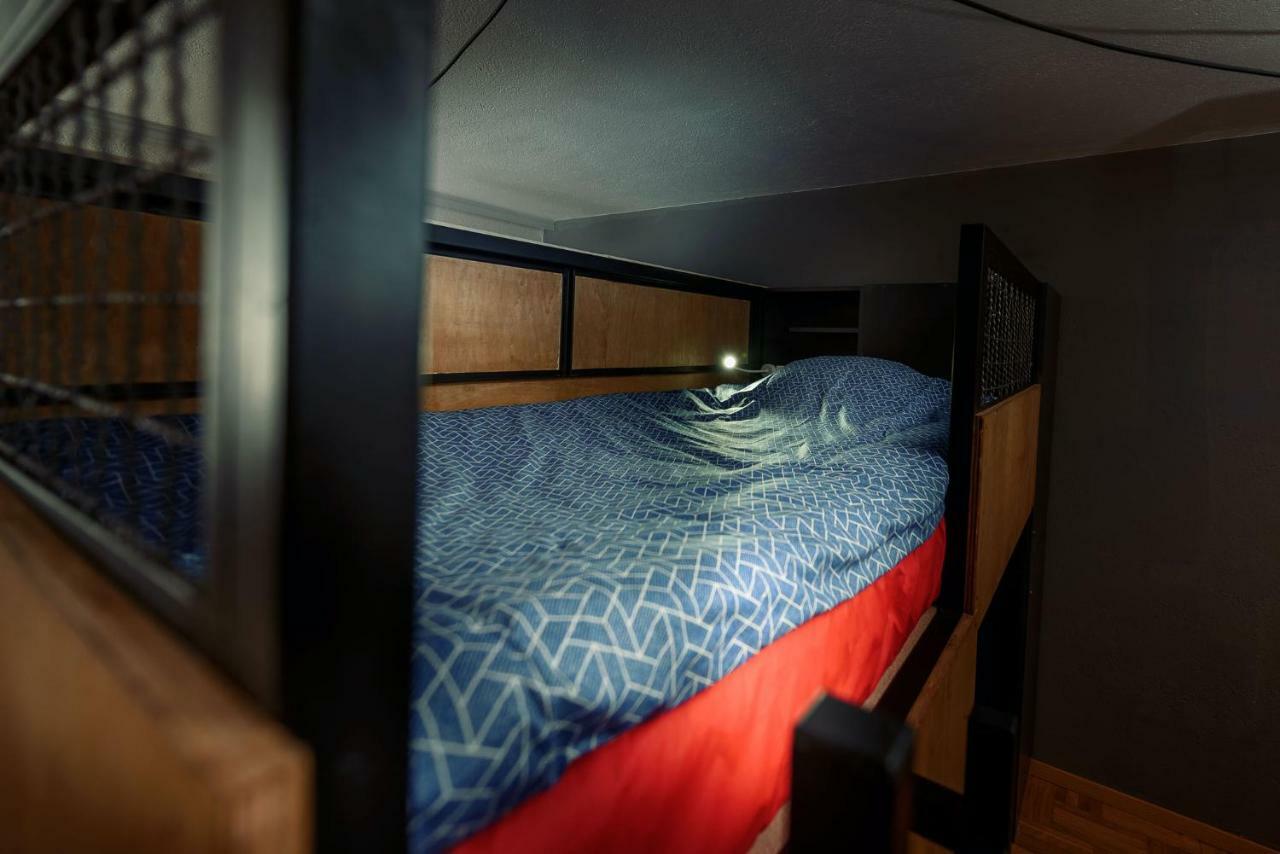 Town Hostel بتش المظهر الخارجي الصورة
